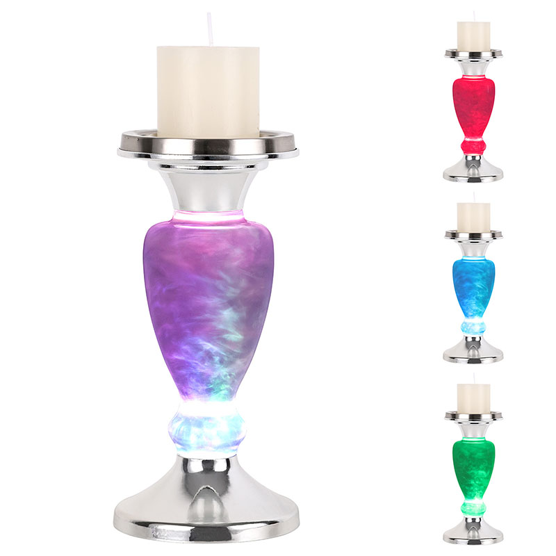 نور شب ابری با شمع